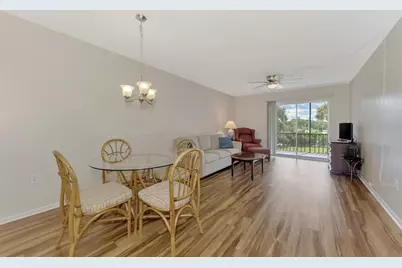 102 Capri Isles Boulevard #206, Venice, FL 34292 - Photo 8