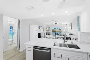 12538 SW Kingsway Cir, Lake Suzy, FL 34269 - Photo 6