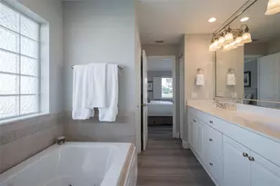 548 Gunwale Ln, Longboat Key, FL 34228 - Photo 24