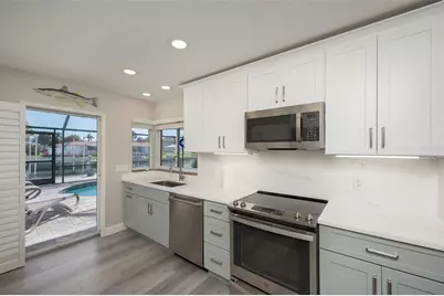 548 Gunwale Lane, Longboat Key, FL 34228 - Photo 18