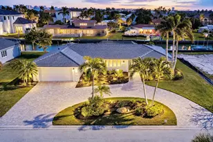 548 Gunwale Ln, Longboat Key, FL 34228 - Photo 1