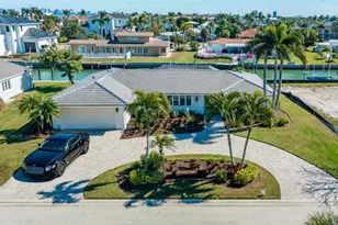 548 Gunwale Ln, Longboat Key, FL 34228 - Photo 4