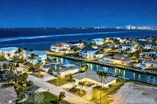 548 Gunwale Ln, Longboat Key, FL 34228 - Photo 2