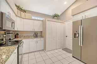 4028 Jardin Ln, Sarasota, FL 34238 - Photo 18