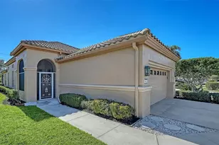 4028 Jardin Ln, Sarasota, FL 34238 - Photo 4