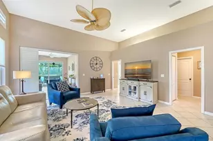 4028 Jardin Ln, Sarasota, FL 34238 - Photo 8