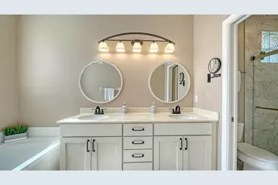 4028 Jardin Lane, Sarasota, FL 34238 - Photo 32