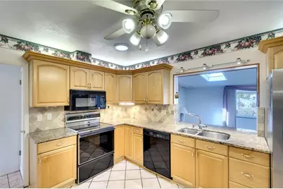 9820 Royal Palm Drive, Bradenton, FL 34210 - Photo 18