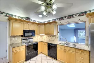 9820 Royal Palm Dr, Bradenton, FL 34210 - Photo 18