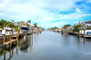 9820 Royal Palm Dr, Bradenton, FL 34210 - Photo 32