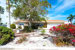 9820 Royal Palm Dr, Bradenton, FL 34210 - Photo 28