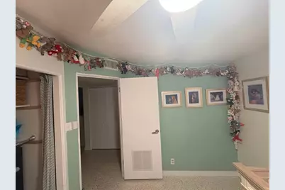 10595 104th Avenue, Largo, FL 33773 - Photo 8