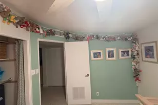 10595 104th Ave, Largo, FL 33773 - Photo 8