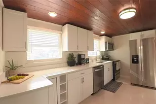 511 Dona Dr, Nokomis, FL 34275 - Photo 14