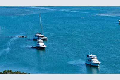 212 Tremont Lane, Sarasota, FL 34236 - Photo 4