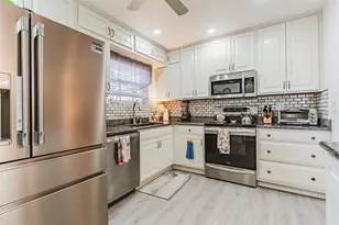 134 Dartmouth Dr NW, Port Charlotte, FL 33952 - Photo 10