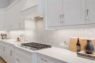 8249 Pavia Way, Lakewood Ranch, FL 34202 - Photo 10