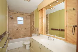 1000 Gantt Ave, Sarasota, FL 34232 - Photo 18