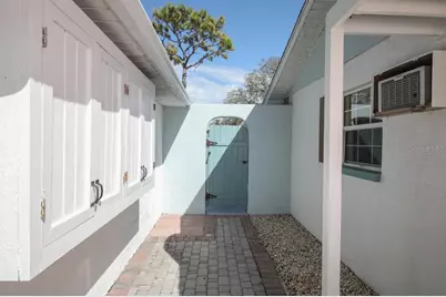 1000 Gantt Avenue, Sarasota, FL 34232 - Photo 22