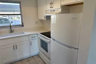 2826 Swifton Dr, Sarasota, FL 34231 - Photo 4