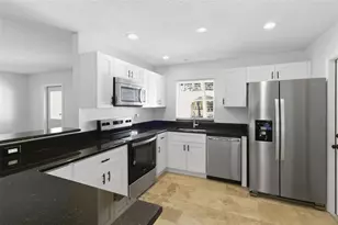 5223 Shadow Lawn Dr, Sarasota, FL 34242 - Photo 12