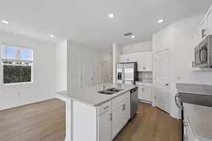 10754 Eclipse St, Sarasota, FL 34241 - Photo 8