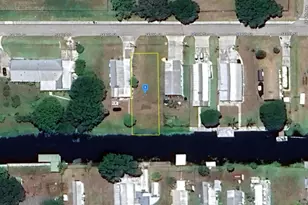 306 SE 7th St, Okeechobee, FL 34974 - Photo 1