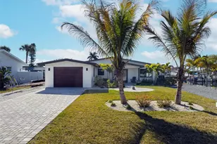 401 28th St, Holmes Beach, FL 34217 - Photo 1