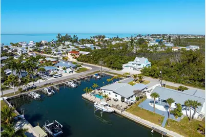 401 28th Street, Holmes Beach, FL 34217 - Photo 64