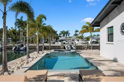 401 28th Street, Holmes Beach, FL 34217 - Photo 44