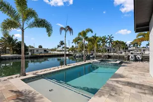 401 28th St, Holmes Beach, FL 34217 - Photo 4