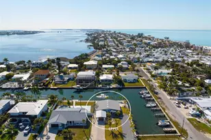 401 28th St, Holmes Beach, FL 34217 - Photo 56