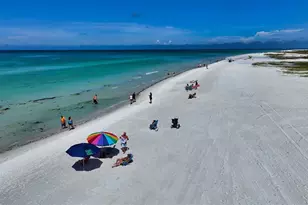 5247 Carmilfra Dr, Sarasota, FL 34231 - Photo 10