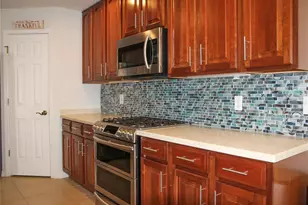 4015 Kingsfield Dr, Parrish, FL 34219 - Photo 8