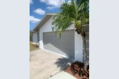 4753 Ringwood Meadow, Sarasota, FL 34235 - Photo 2