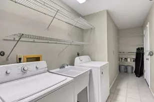 4753 Ringwood Meadow, Sarasota, FL 34235 - Photo 8