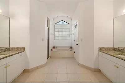 8072 Glenbrooke Lane, Sarasota, FL 34243 - Photo 28