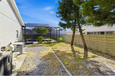 8072 Glenbrooke Lane, Sarasota, FL 34243 - Photo 48