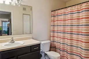 1000 Villagio Cir, Sarasota, FL 34237 - Photo 20