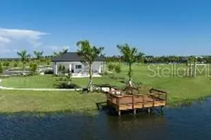 10604 Orbit Ter, Sarasota, FL 34241 - Photo 32