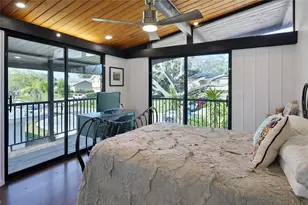 1942 New Hampshire Ave NE, Saint Petersburg, FL 33703 - Photo 16