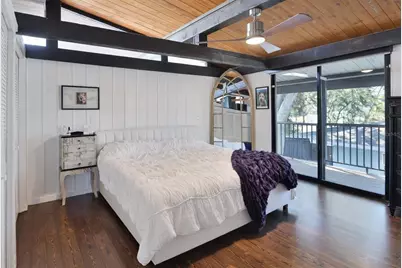 1942 New Hampshire Avenue NE, Saint Petersburg, FL 33703 - Photo 18