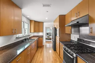 7091 Longboat Dr E, Longboat Key, FL 34228 - Photo 10