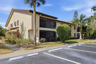 5651 Gardens Dr, Sarasota, FL 34243 - Photo 1