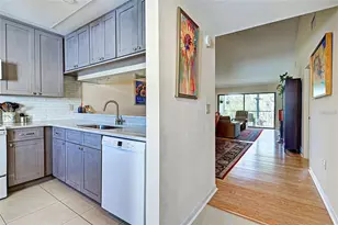 656 Bird Bay Cir, Venice, FL 34285 - Photo 12