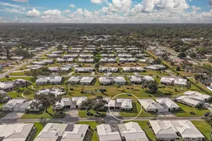 3262 Brockton Ln, Sarasota, FL 34239 - Photo 2