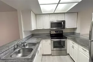 892 Sunridge Dr, Sarasota, FL 34234 - Photo 8