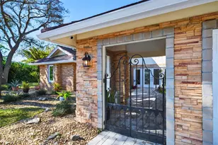 2392 Landings Cir, Bradenton, FL 34209 - Photo 4