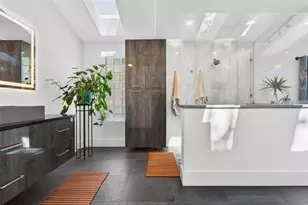 2392 Landings Cir, Bradenton, FL 34209 - Photo 40