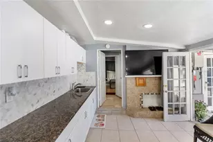 3675 Prudence Dr, Sarasota, FL 34235 - Photo 36